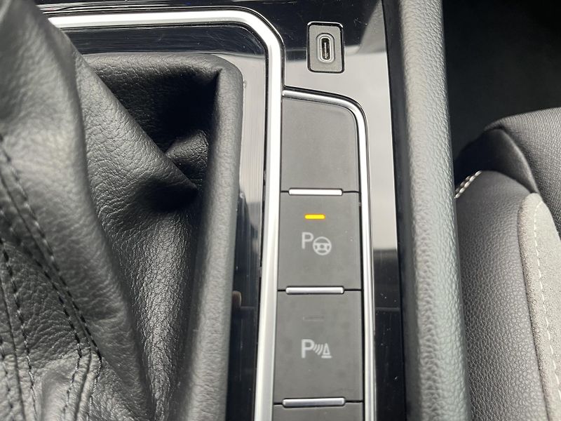 Volkswagen Passat Variant 2.0TDi Alltrack DSG 4x4 DPH ČR - fotka 35 z 42