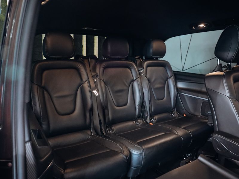 Mercedes-Benz Třídy V V 250d 4MATIC AMG - fotka 24 z 26