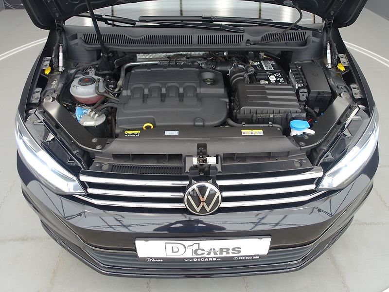 Volkswagen Touran 2.0 TDi, DSG, LED SVĚTLA - fotka 29 z 36