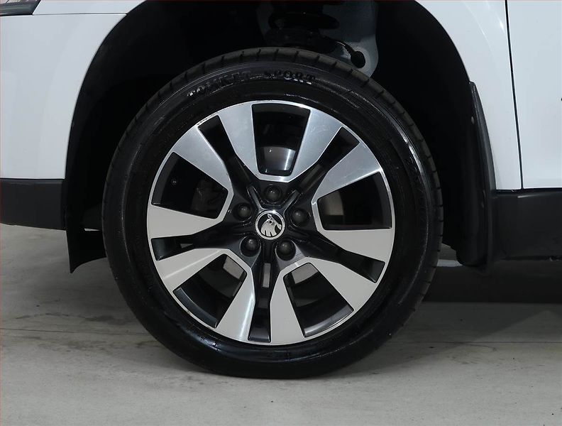 Škoda Yeti (2016) Laurin&Klement 2.0 TDI, 4X4 - fotka 14 z 23