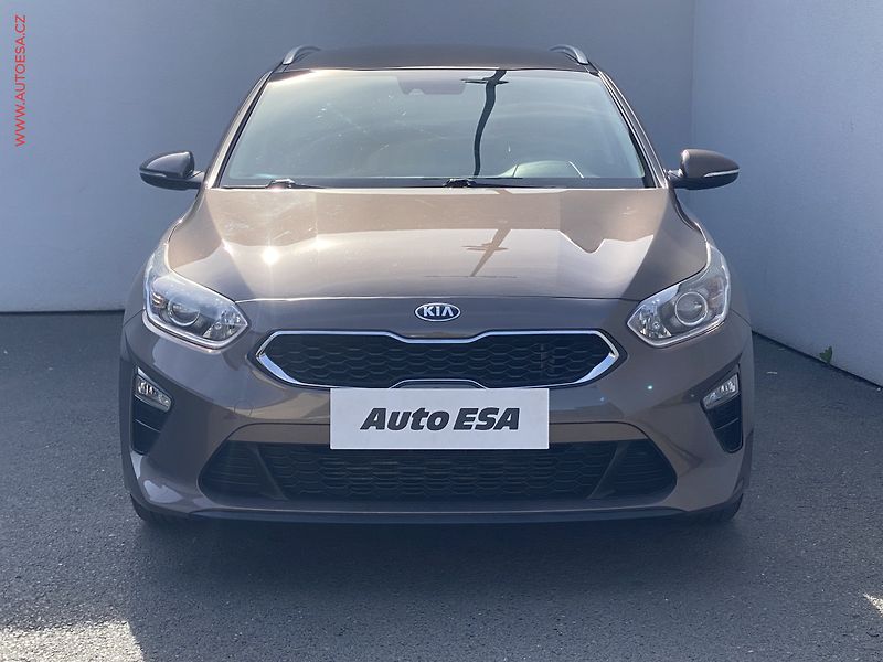 Kia Ceed (2018) 1.4T-GDi, ČR, AT, navi - fotka 2 z 21
