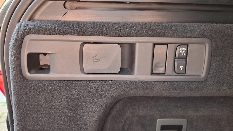 BMW X5 4.0xD-MPAK-R22-NEZ.T.-TAŽNÉ - fotka 36 z 43