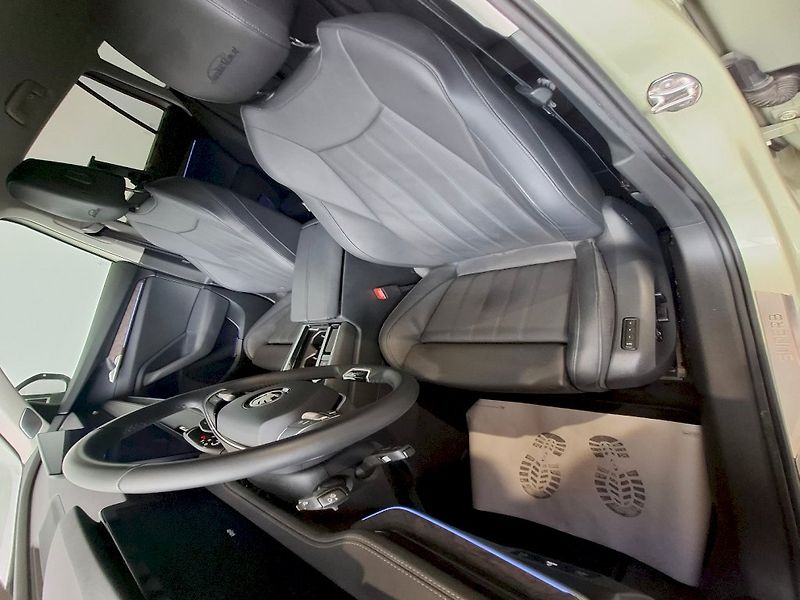 Škoda Superb (2024) COMBI Laurin&Klement TD 142/2. - fotka 19 z 55