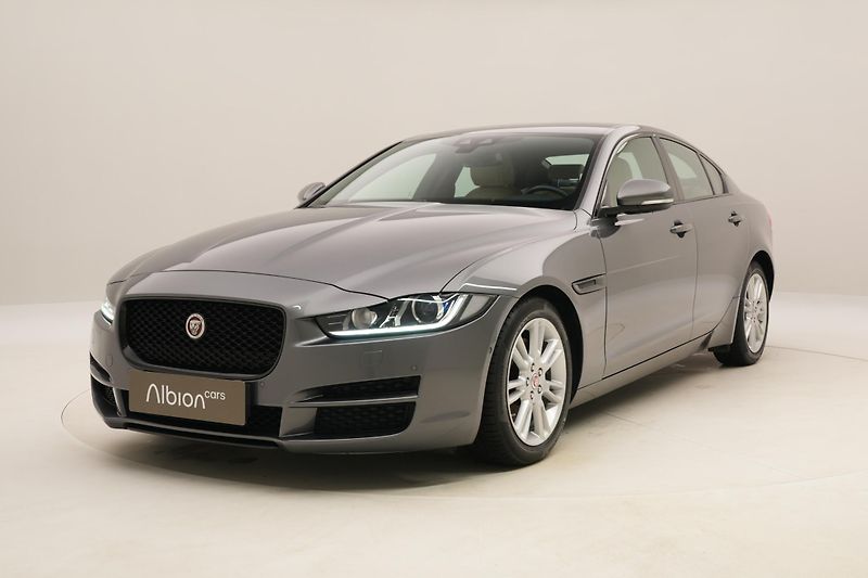 Jaguar XE 2.0D 132kW PURE AUT  - fotografie inzerátu