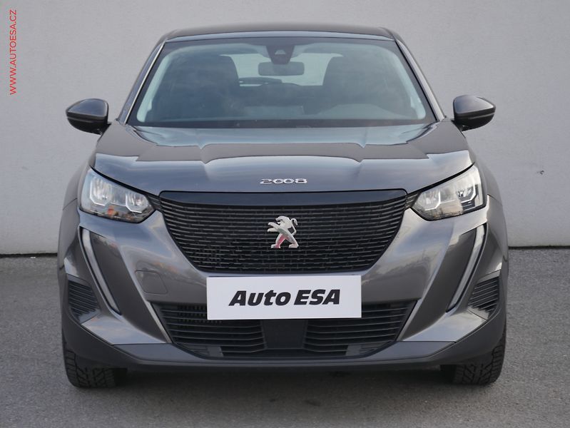 Peugeot 2008 (2020) 1.2 PT, 2.maj,ČR, AC, temp - fotka 2 z 17