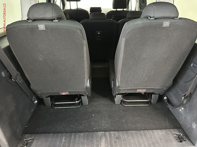 Citroën Berlingo (2020) 1.5HDi MAXi XL 7míst, SHINE - fotka 7 z 22
