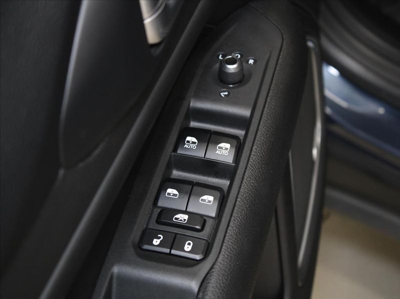 Jeep Compass 1,6 Mjet 130k. 5L-Zár. 21tkm! - fotka 17 z 24