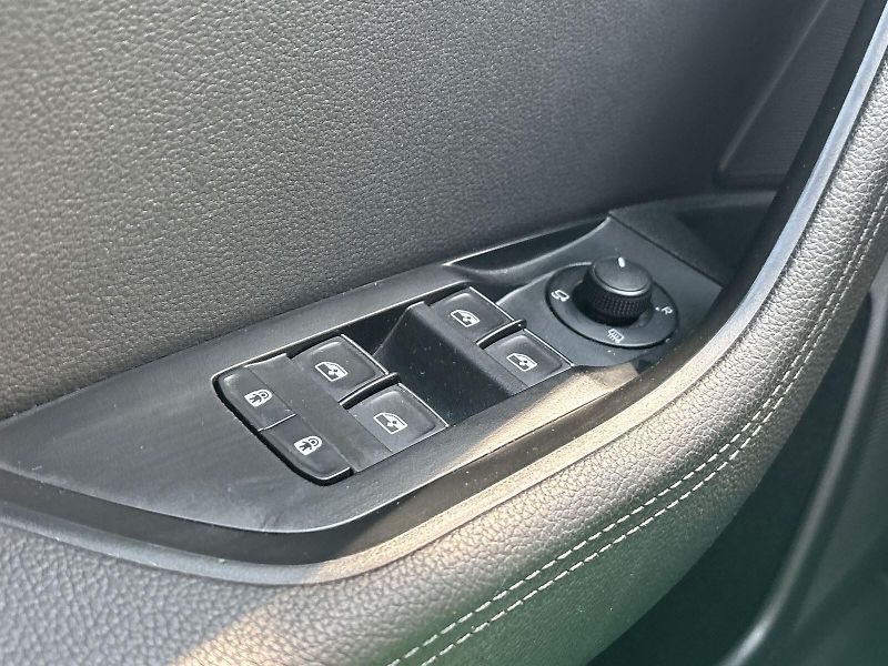 Škoda Superb (2023) Combi 2.0 TDI 4x4 DSG L&K - fotka 17 z 33