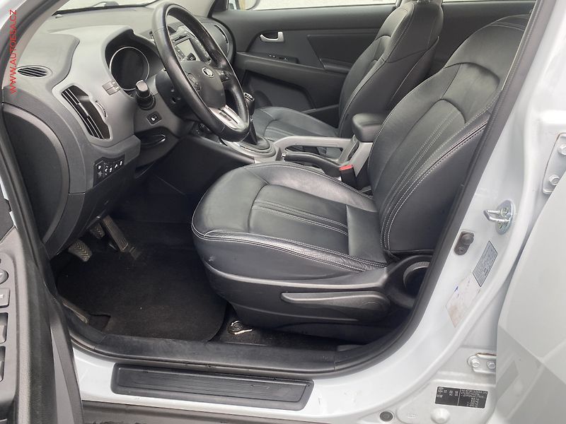 Kia Sportage (2016) 1.6 GDi, Navi, kamera, kůže - fotka 9 z 15