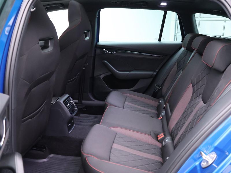 Škoda Octavia 2,0 TDI 147kW DSG 4x4 RS DPH - fotka 15 z 42