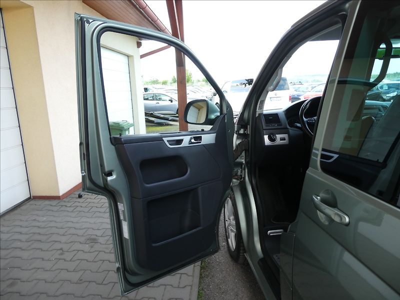 Volkswagen Multivan 2,0 TDi DSG 4x4,závěs,HIGHLINE - fotka 19 z 44