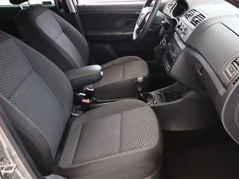 Škoda Fabia (2011) 1.4 16V, LPG, Serv.kniha - fotka 7 z 11