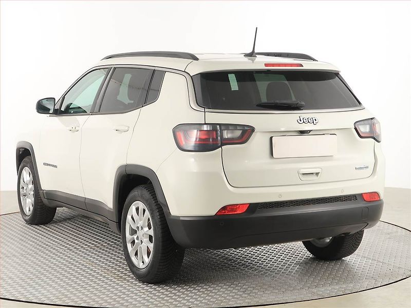 Jeep Compass (2022) 1.3 T-GDI, Serv.kniha - fotka 4 z 18