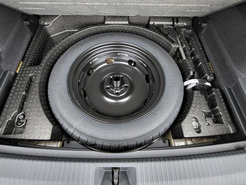 Volkswagen Tiguan (2026) People 1,5 eTSI 110kW mHEV - fotka 13 z 27