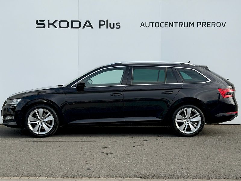 Škoda Superb (2022) 2.0 TSI 140kW Style Extra - fotka 3 z 35