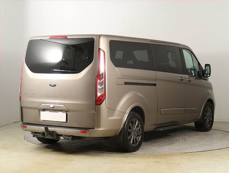Ford Tourneo Custom (2019) 2.0 EcoBlue, ČR - fotka 5 z 24