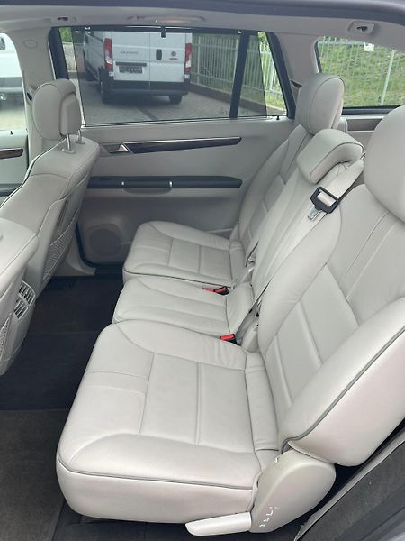 Mercedes-Benz Třídy R (2010) 5.5  PLNÁ VÝBAVA PANORAMA  - fotka 9 z 30