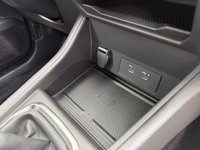Renault Captur (2025) 1,0 TCe 67 kW Techno NOVÉ - fotka 23 z 24