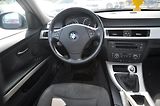 BMW Řada 3 318d 105kW KOMBI - náhled 4