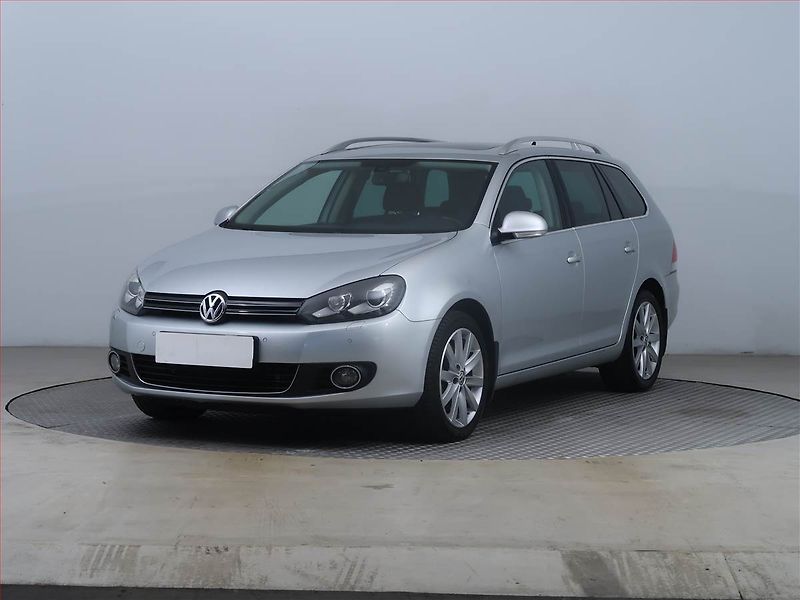 Volkswagen Golf (2012) Comfortline 2.0 TDI, Xenony - fotka 2 z 14
