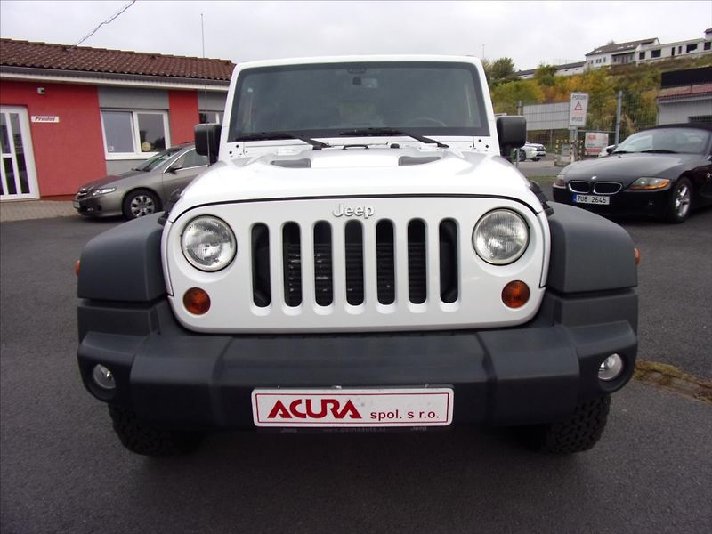Jeep Wrangler 2,8 CRD Rubikon 147kW 1maj. - fotka 8 z 30