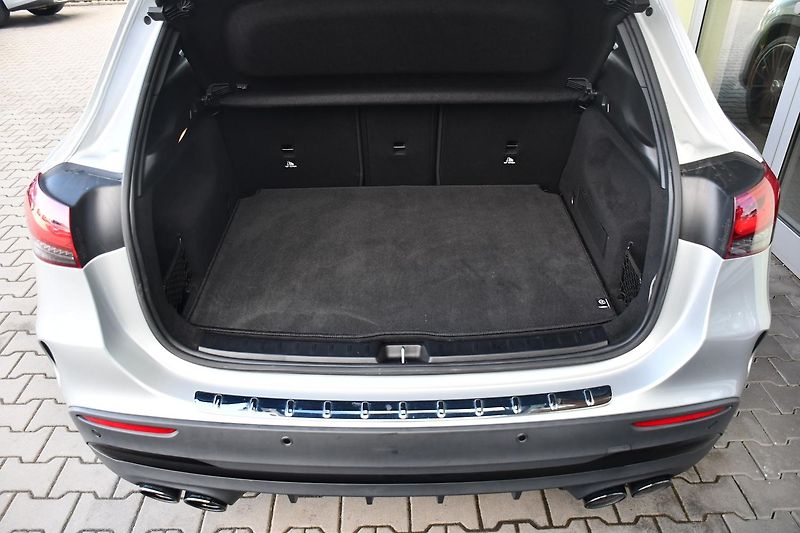 Mercedes-Benz GLA 45S AMG 4MATIC+PANO - fotka 44 z 53