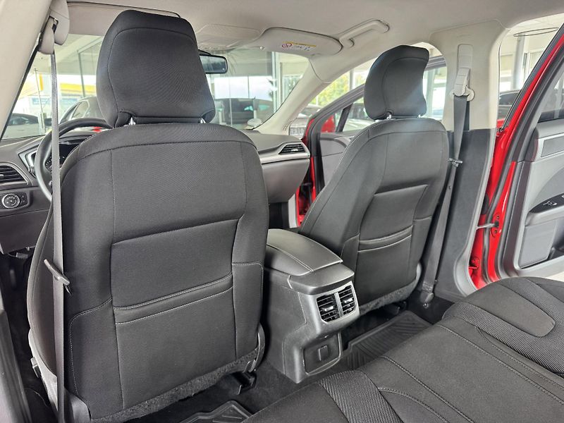 Ford Mondeo 2,0TDCi AUT*Titanium*Tažné - fotka 15 z 33