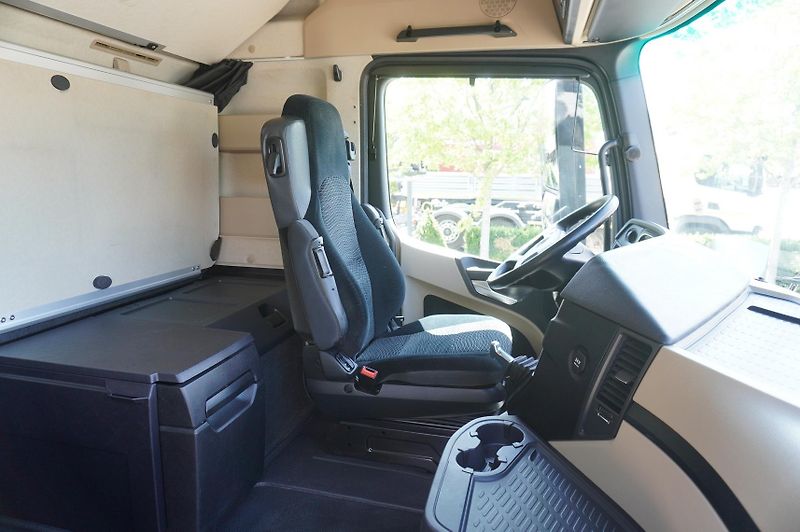 Mercedes-Benz Actros (2018) 2542 / GIGA cabin - fotka 22 z 25