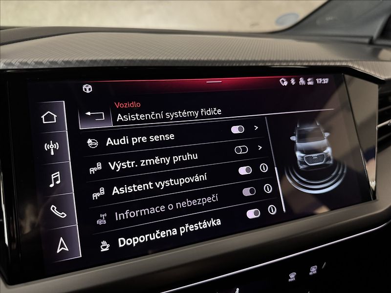 Audi Q4 e-tron 45 Quattro 195kW LED Matrix - fotka 37 z 49