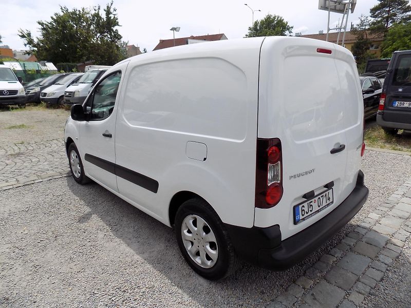Peugeot Partner 1,6 HDI 73 KW KLIMA, TEMP, ČR - fotka 14 z 44