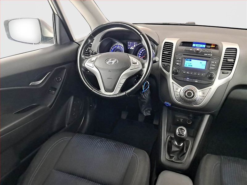 Hyundai ix20 (2016) 1.4 CVVT, ČR,1.maj - fotka 7 z 16