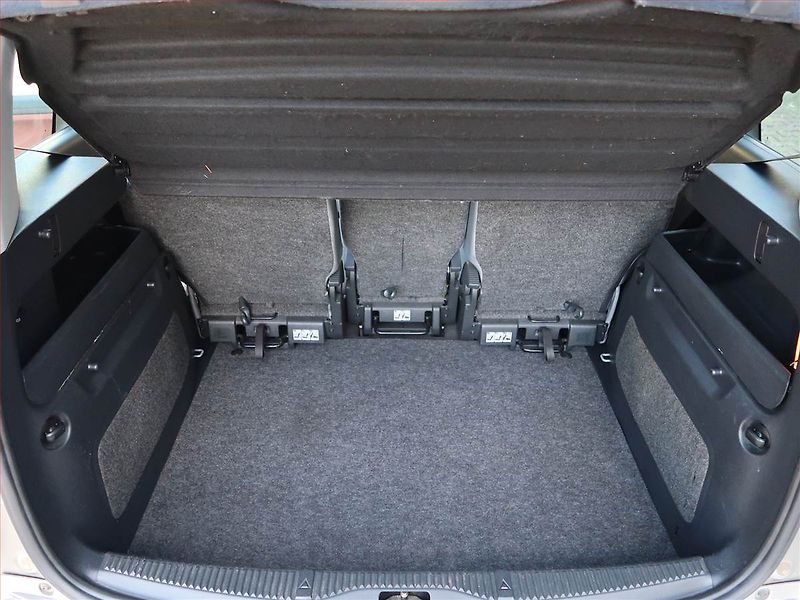 Škoda Roomster (2009) 1.4 TDI, nová STK, Tažné - fotka 13 z 14