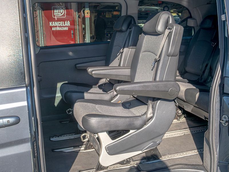 Mercedes-Benz Viano (2011) 3.0CDI 165KW NAVI – 8 SEDADEL - fotka 30 z 44