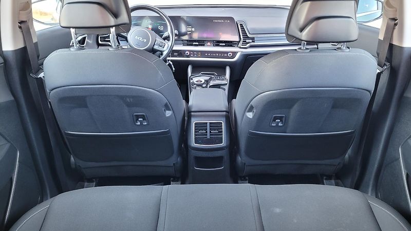 Kia Sportage 1,6i HEV - fotka 14 z 24