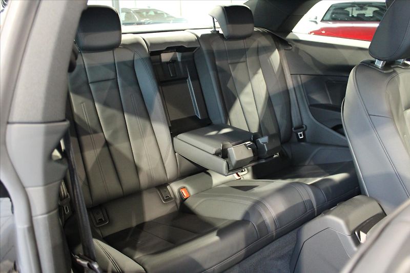 Audi A5 Coupé 40 TDi quattro S Line AC - fotka 31 z 35