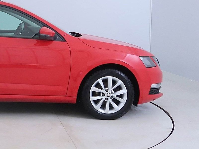 Škoda Octavia (2018) 1.5 TSI, Serv.kniha, Tempomat - fotka 14 z 17