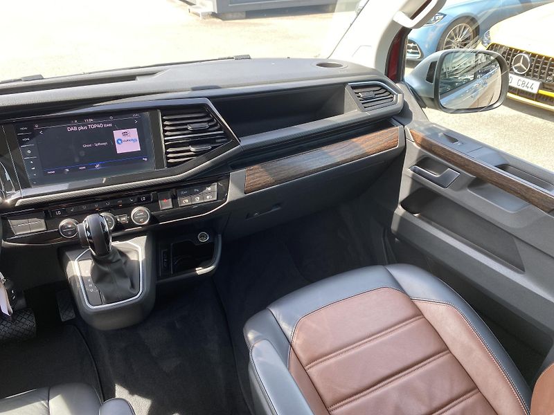 Volkswagen Multivan 4MOTION DSG HIGHLINE - fotka 11 z 27