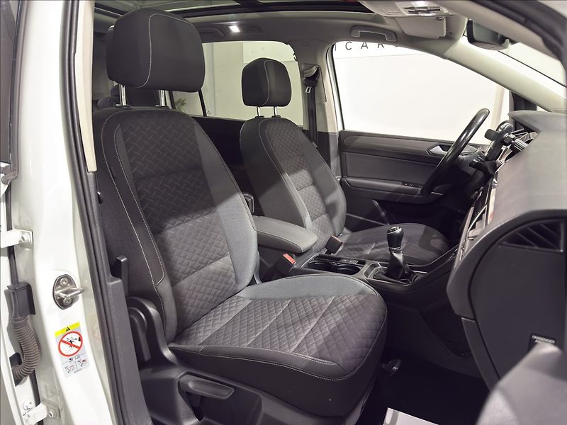 Volkswagen Touran 1,6   TDI JOIN ACC PANORAMA - fotka 24 z 31