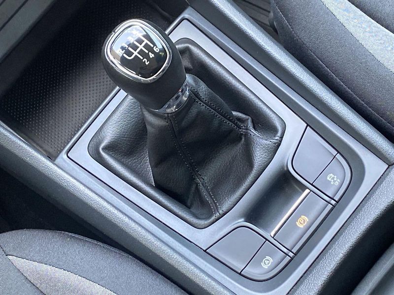 Škoda Karoq (2020) 1.0 TSI Active + - fotka 15 z 28