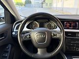 Audi A4 2,0 TDI, manual, nehavarovane - náhled 17
