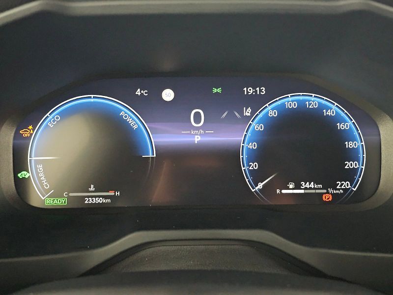 Toyota RAV4 (2025) 2.5HEV 222k 4X4 GR SPORT - fotka 9 z 29