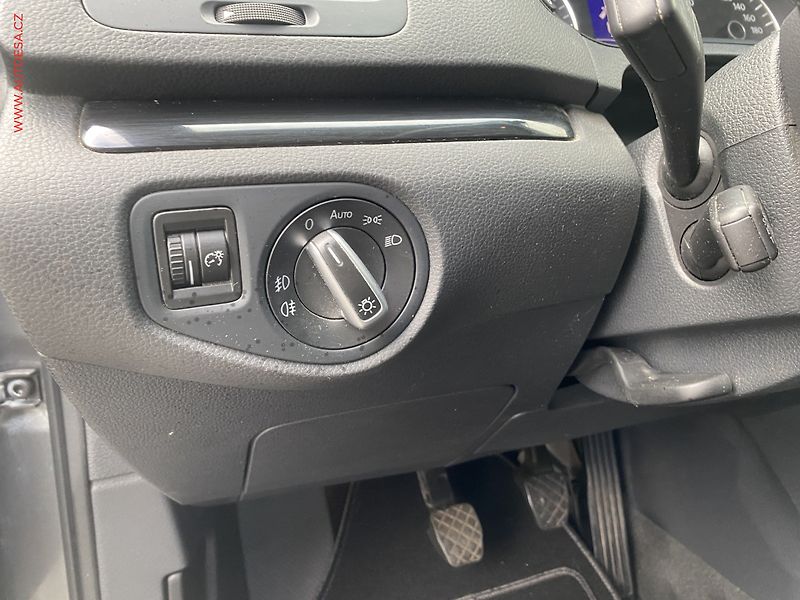 Seat Alhambra (2013) 2.0 TDi, Style, TZ, bixen - fotka 13 z 18