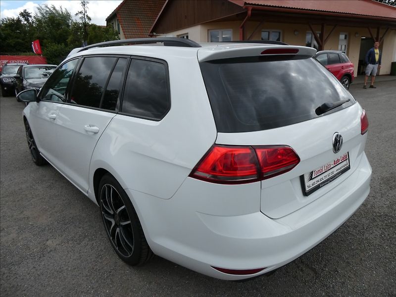 Volkswagen Golf 1,2 TSi 81kW 2x kola, serviska - fotka 7 z 54