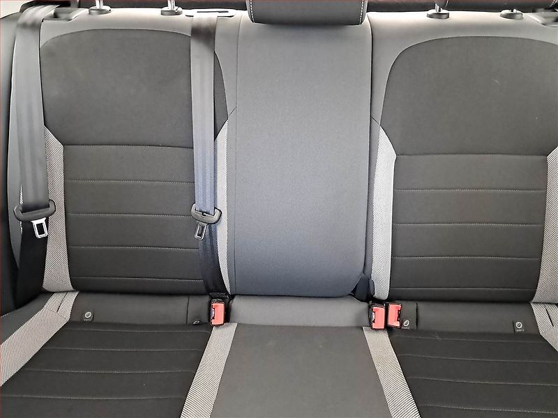 Škoda Rapid (2019) Ambition Plus 1.0 TSI - fotka 10 z 17