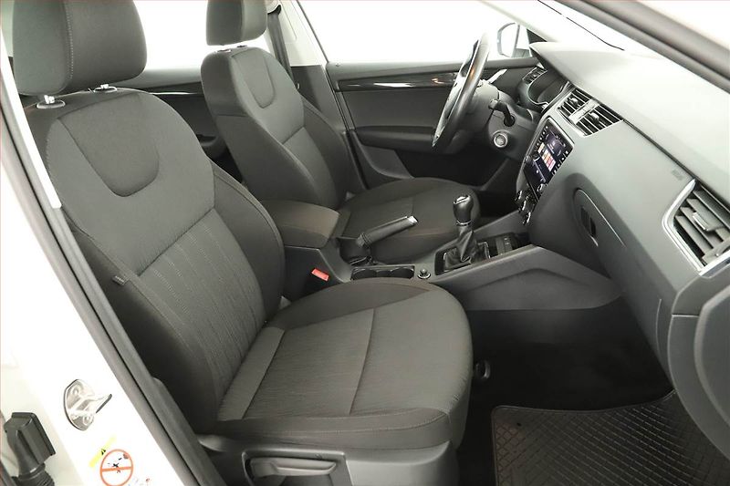Škoda Octavia (2019) Style 1.5 TSI, Serv.kniha - fotka 7 z 14