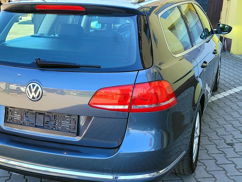 Volkswagen Passat TSi HIGHLINE,málo najeto  - fotka 14 z 51