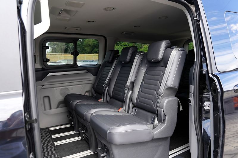 Ford Tourneo Custom 2.0 EcoBlue 4x4 Titanium/Autom - fotka 28 z 48