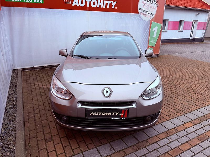 Renault Fluence 1.6 16V, ČR - fotka 2 z 20