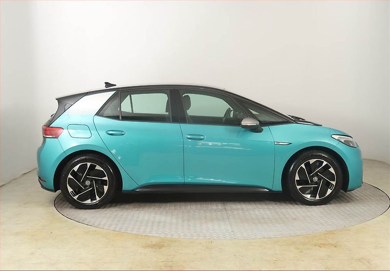 Volkswagen ID.3 (2020) Pro Perf. (62 kWh), SoH 87% - fotka 6 z 22