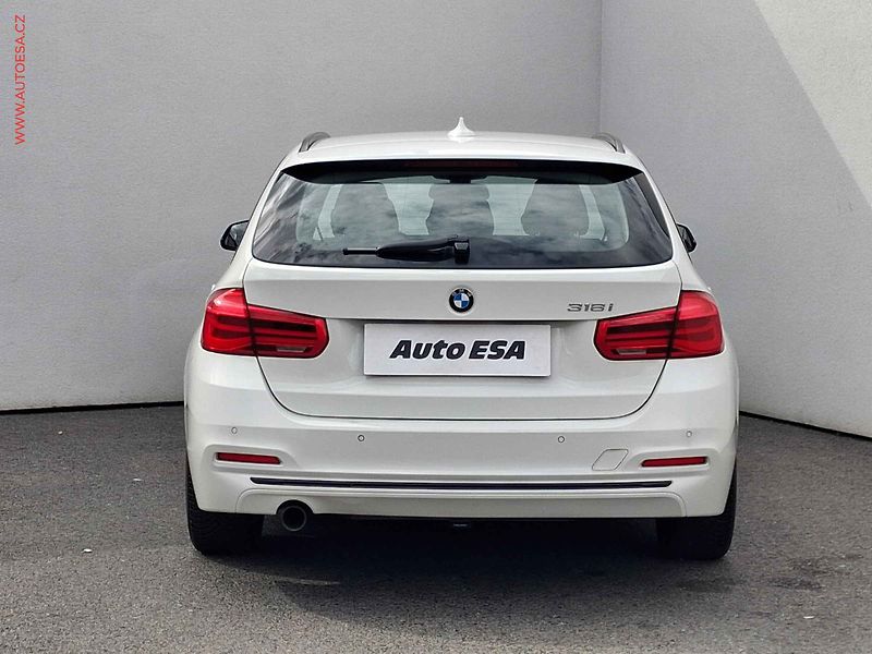 BMW Řada 3 (2018) 1.5T 318i, Sport Line, AT - fotka 5 z 22